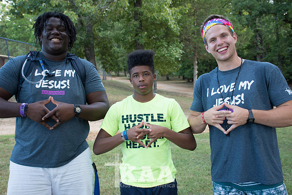 B8CAMPER COUNSELORs2z2-3