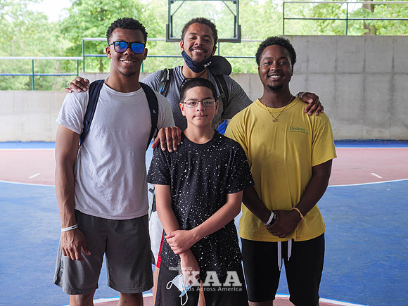 B3_Camper - Counselor_Z3_S1
