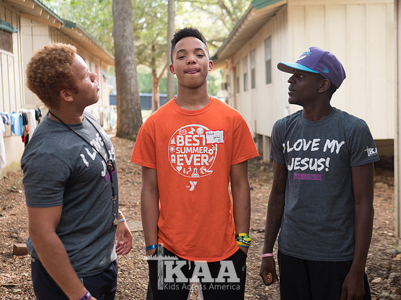 B11CAMPER COUNSELORs4z2-3